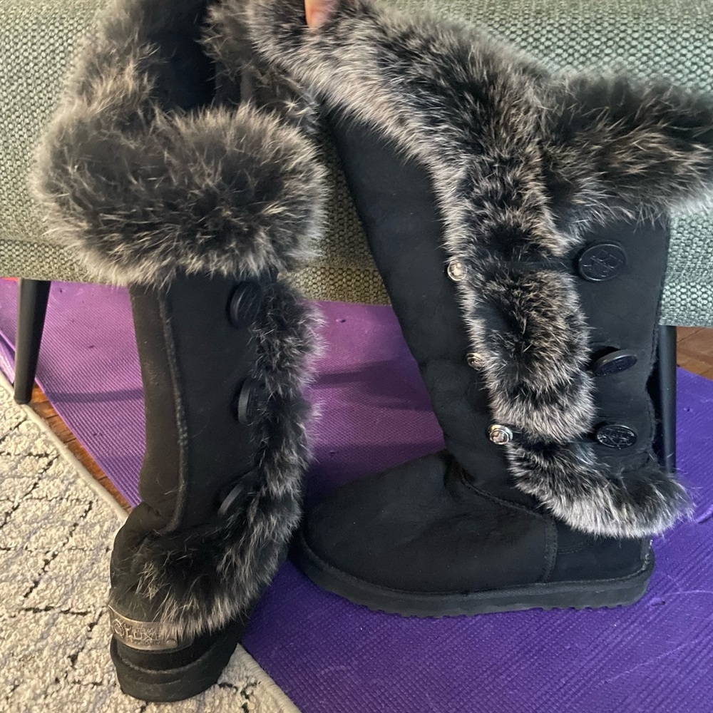 Australia Luxe co Fur-Trimmed Boots